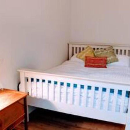 Bright Modern Arthurs Seat 2 Bedroom Apartment Edimburgo Esterno foto